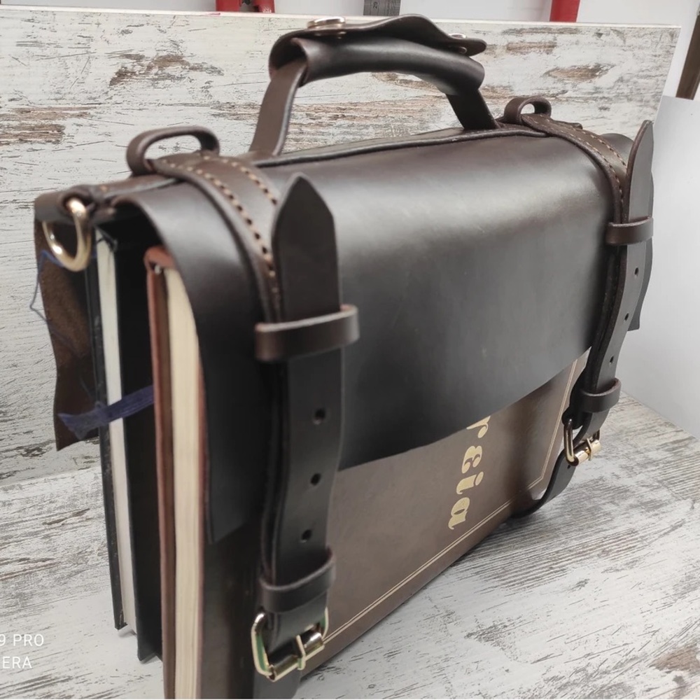 Handmade leather book strap carrier